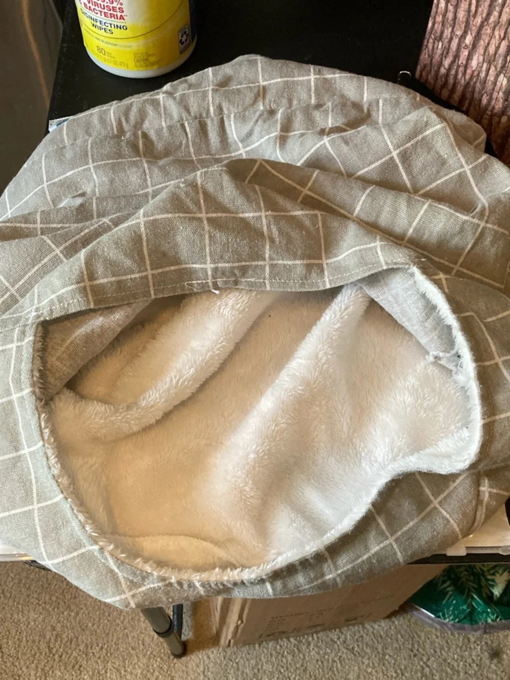 Hanging pet Cozy Hide Away